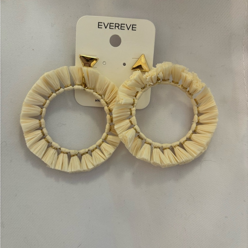 Evereve Ivory and Gold Statement Earrings